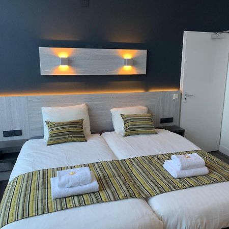 Hotel & Appartementen Royal 萨斯范亨特 外观 照片