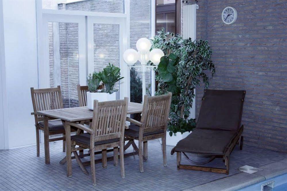Hotel & Appartementen Royal 萨斯范亨特 外观 照片