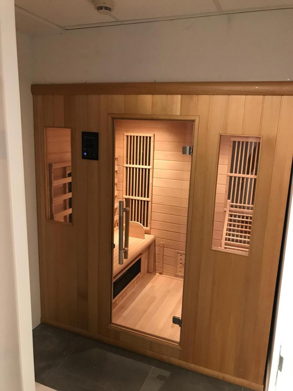 Hotel & Appartementen Royal 萨斯范亨特 外观 照片